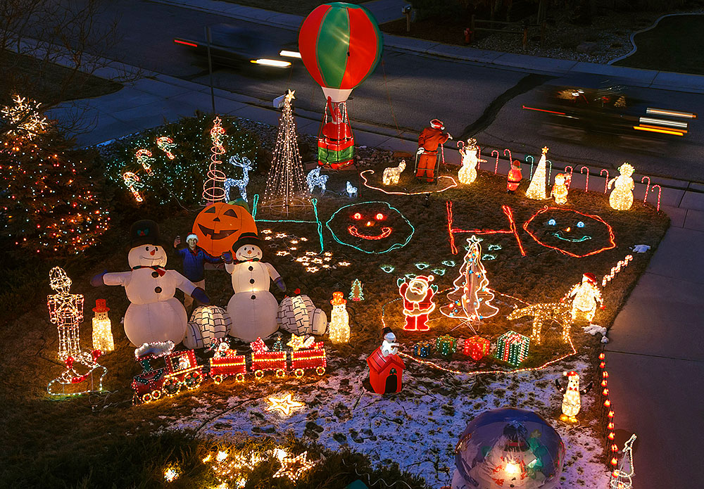 2014 christmas front yard