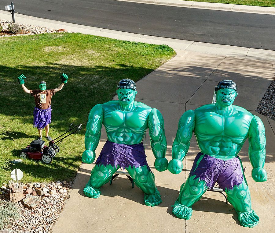 Hulk Mow lawn